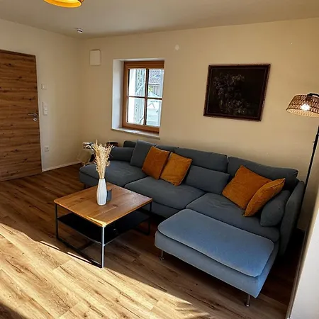 Frieda Apartment *